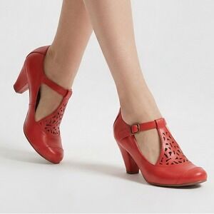 Chelsea Crew Coral Leather T-Strap Laser Cut Vintage Style Heels Pumps Size 40